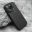Slika od Futrola CARBON MagSafe za iPhone 16 Pro (6.3) crna (small camera)