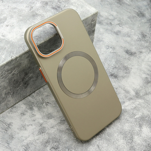 Slika od Futrola PRO CASES MagSafe za iPhone 15 (6.1) zlatna