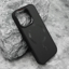 Slika od Futrola CARBON MagSafe za iPhone 16 Pro (6.3) crna (big camera)