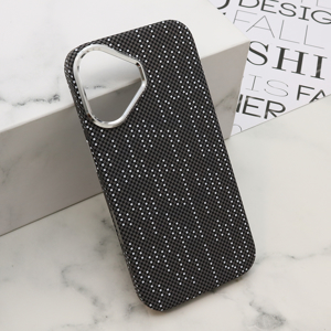 Slika od Futrola UrbanMesh MagSafe za iPhone 16 (6.1) DZ06