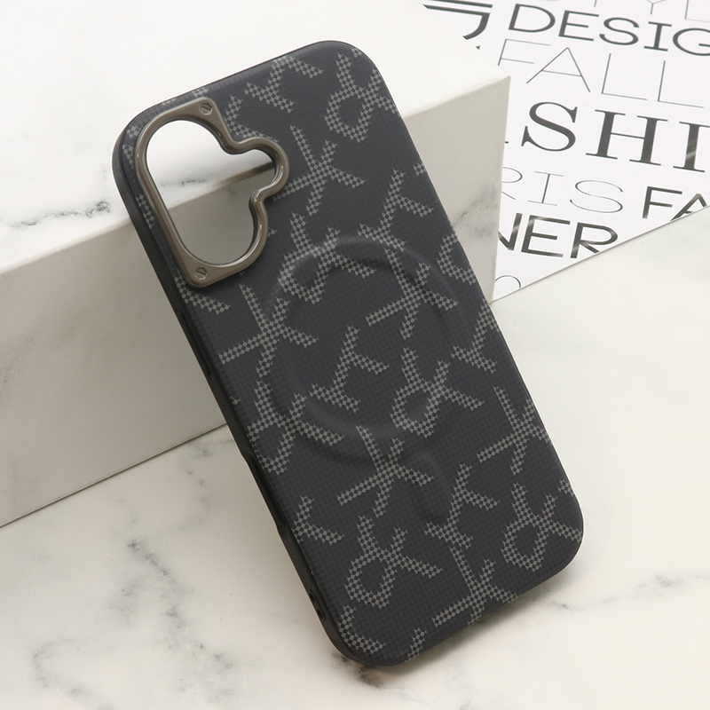 Slika od Futrola MONOGRAM MagSafe za iPhone 17 (6.3) crna